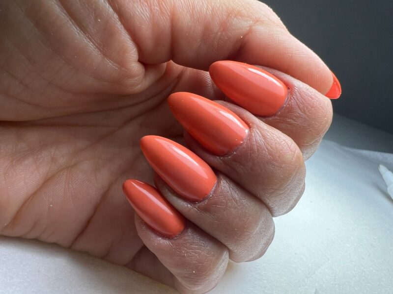 עדי בניית ציפורנים ולק ג'ל באיזור בית שמש והסביבה