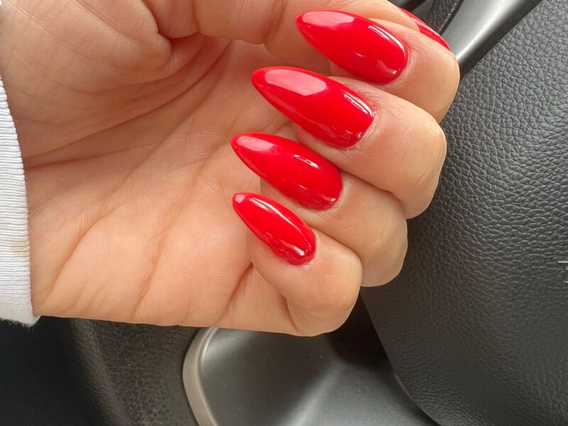 עדי בניית ציפורנים ולק ג'ל באיזור בית שמש והסביבה